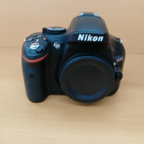 Corpo fotocamera nikon d5200 - corpo,